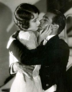 maudelynn:  Fay Wray Gary Cooper in The First Kiss c.1928