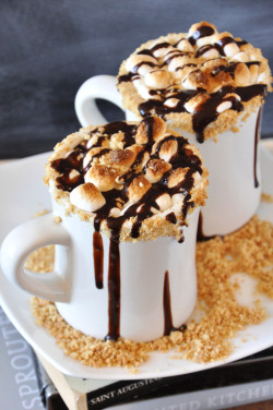 f00d4lyfe:  Smores Hot Chocolate http://minimalistbaker.com/smores-hot-chocolate-charity-water-e-cookbook/