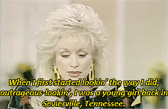 sodomymcscurvylegs:  Dolly is a national treasure, TBH. 