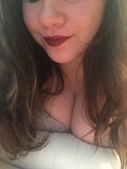 greedyagain:  needy-little-sookie:  With red lips and product