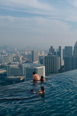 r2–d2:  Infinity Pool, Singapore by (Chia Ming Chien) 