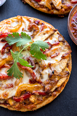 foodffs:Chicken Fajitas Pizza with Fire-Roasted Tomato SauceReally