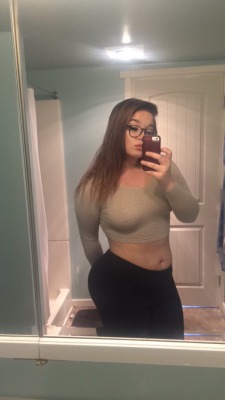 zenaxaria:  bigbaby1571:  zenaxaria:  feeling cute in my glasses