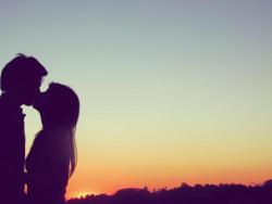 hotcouplesmakingloves:  hot couples