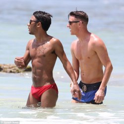 glad2bhere:  I love a red speedo on a hot guy like this———