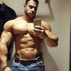 drwannabe:  Mahmoud Al Durrah at 200 pounds 