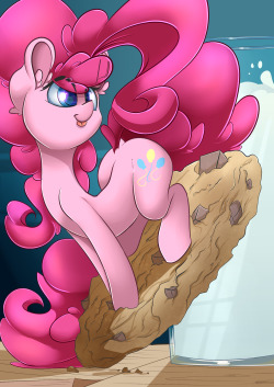 madacon:Giant cookie or tiny pinkie? You decide! DAc: