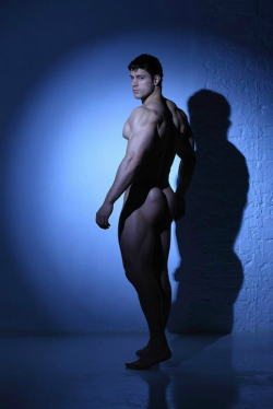 musclegods2:  Andrey Tzarevich.