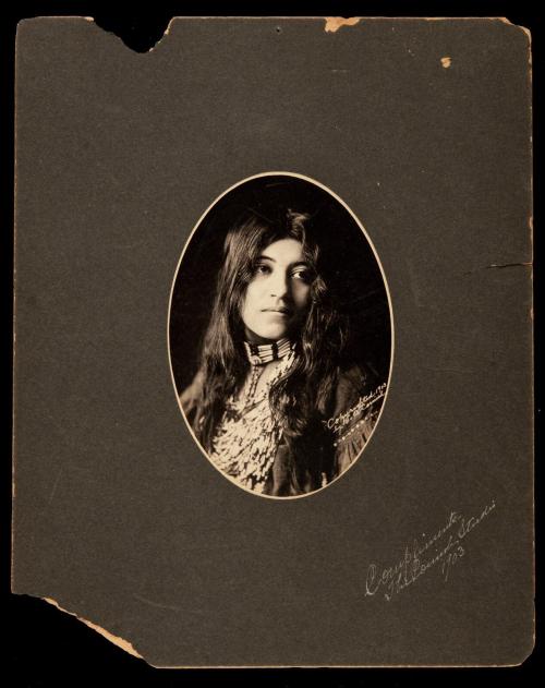 fragrantblossoms:   Unidentified Native American woman / Unknown
