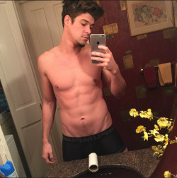 Zach Rance pretending to have his nude leak/working 15 year old