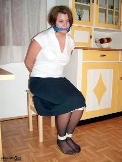skirtnapper:  I made her put the skirt and pantyhose on before