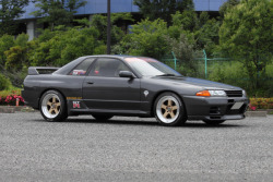 hirocimacruiser:  Panasport G7C5C on an R32 skyline GTR. 17X9+15