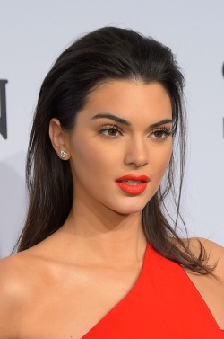 lovekardashian: Kendall Jenner attends the 2015 amfAR New York