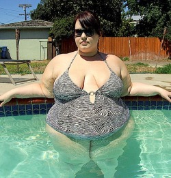 bbwbeach:  supersized big beautiful woman 