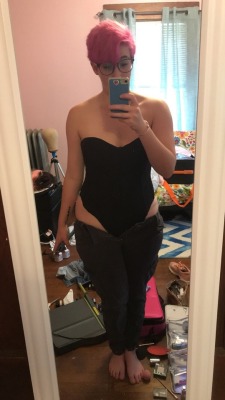 microkittycosplay: I bought pants to fit my waist (30”) but