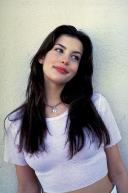 arab-princesss:Liv Tyler 1998