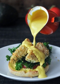 vegan-yums:  Avocado Kale Florentine – Smoked Paprika Hollandaise