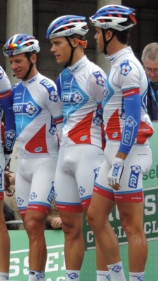 sportybulges:  Watch now the hottest sport bulges: guys wearing