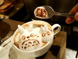 tokyo-fashion:Totoro coffee art at Reissue Cafe in Harajuku.