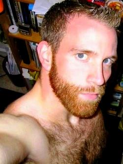 flyboyjoey:  ginger-tidings:  COME HITHER RED-BEARDED SEX GOD