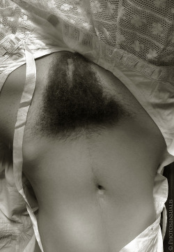 hairymuffsxxx:  More Hairy Muffs HERE