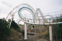 anna-higgins:  The iconic roller coaster at the abandoned Nara