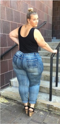 erronblack-tom:  Beautiful huge ass 