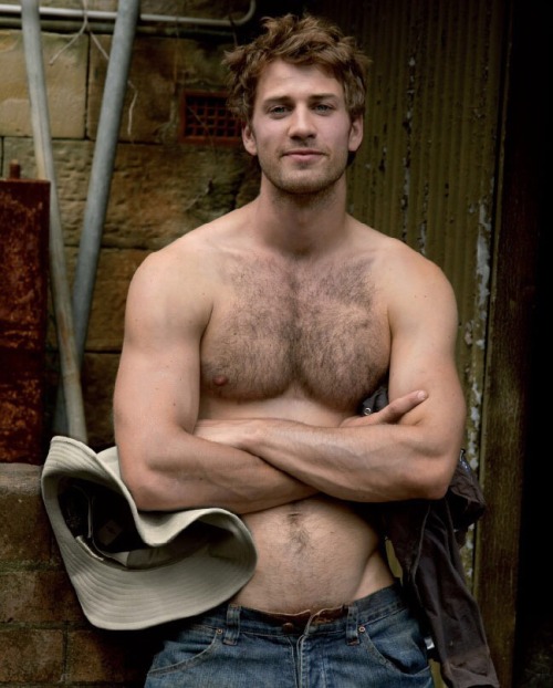 hot4hairy:  Paul Freeman H O T 4 H A I R Y Tumblr | Tumblr Ask | TwitterEmail | Archive | FollowLeave Voicemail:1-206-278-5729 (206-A-SUK-RAW)HAIR HAIR EVERYWHERE!     