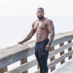   Mike Rashid | @mikerashidProfessional Heavyweight Boxer  //Banana