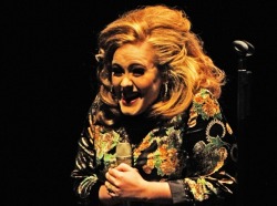 adele-nobodylikeher:  Adele at Orpheum Theatre. 