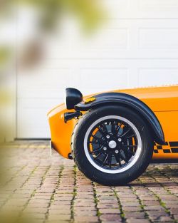 sammoores:  Simple yet effective. The last one of the #caterham.