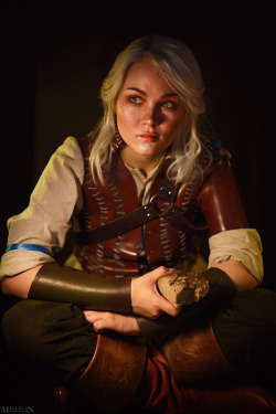 Alexwolf as GeraltMarie_miltn as little Ciriphoto, make-up by