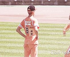 yixning:  when a wild suho appears and starts dancing to growl
