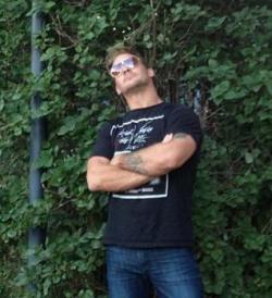 Damn you are so hot! Hurry Back Jericho! 
