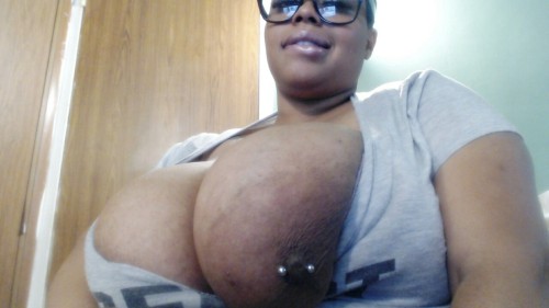 daghettogeisha:  Good morning to all my #tumblr followers..   WANT MORE TRIX HIT UP MY CLIPSTORE  clips4sale.com/store/47183   BOOKMTRIXIE@GMAIL.COM I’M in NYC rii NOW   #bbw #bellygrab #sexy #chubby #ebony #thick #bigass #bigtits #booty #bigbutt  