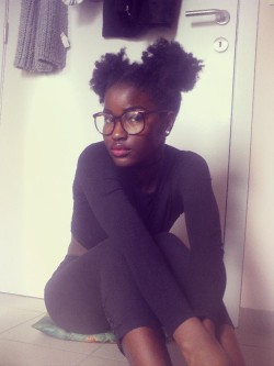 pumpkinmcqueen:  blackrebelz:  nappysince813:Like many dark skin