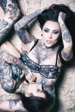 inlovewiththisaltgirl:  Inked all over  Sexy inked girls Totally