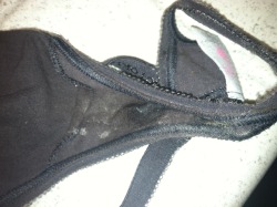 pantyboylover submitted: My moms still wet panties.. ;) and yes i love her pussy