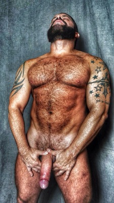 bbincumming-always:arcountry77:REAL MEN ONLY  http://bbincumming-always.tumblr.com/archive