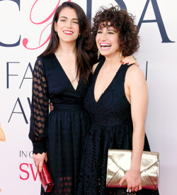 ariannenymeria:  Abbi Jacobson and Ilana Glazer with Rebecca