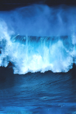 wavemotions:  Peahi