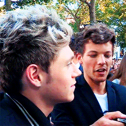 chonce:  Niall on the red carpet x 