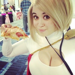 taste-of-envy:  This is my life. Con pizza and super hero selfies