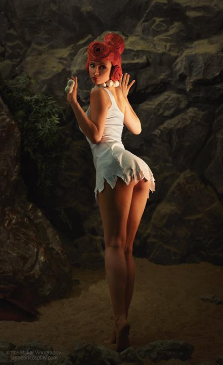 cosplay-booties:  Wilma Flintstone   Rock solid :)