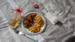 good-girl1993:  Little themed dinner. This plate is nearly as