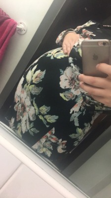 bigbellygoddess:  trying on all my clothes went well