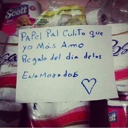 mariadejesuss:  me-la-pelaron:  muneckita11:  😂  😑  😂