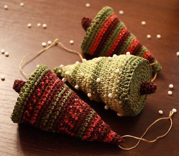 <p><a href="http://hooked-at-weiss.tumblr.com/post/168330163191/branda-soft-christmas-tree-crochet-tutorial" class="tumblr_blog">hooked-at-weiss</a>:</p>

<blockquote><p><a href="http://branda.tumblr.com/post/66699112519/soft-christmas-tree-crochet-tutorial-crafts" class="tumblr_blog">branda</a>:</p><blockquote><h2><a href="http://www.craft-craft.net/soft-christmas-tree-crochet-tutorial.html">soft christmas tree: crochet tutorial - crafts ideas - crafts for kids</a></h2></blockquote>

<h1>So happy!! 🤗❤🎄</h1></blockquote>