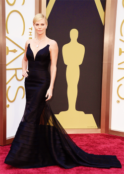  Charlize Theron - 86th Annual Academy Awards (March 2, 2014)