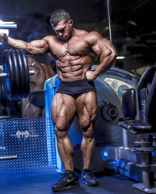 drwannabebigger:  Derek Lunsford